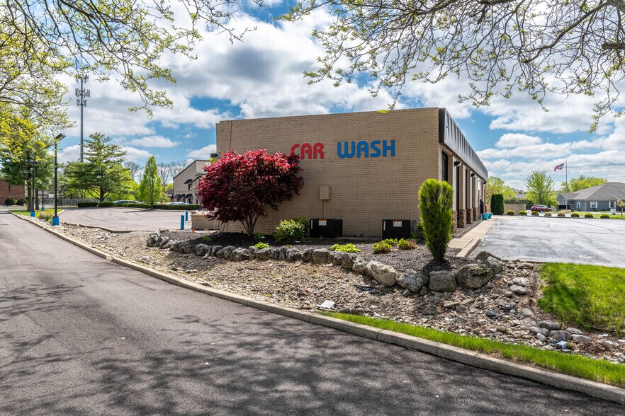 More Photos Of 1990 Andrew Rd, Dayton Carwash For Sale