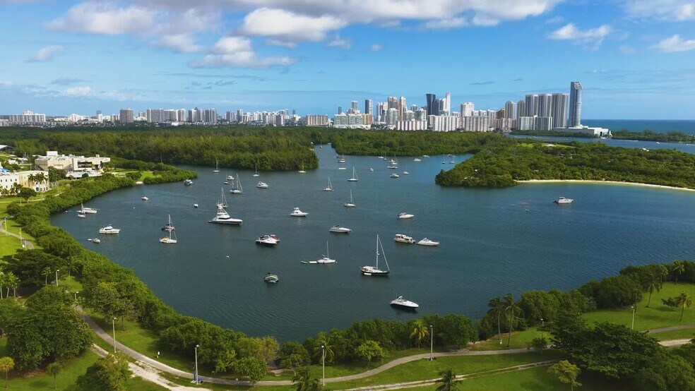 More Photos Of 400 W Hallandale Beach Blvd, Hallandale Beach Office For Sale