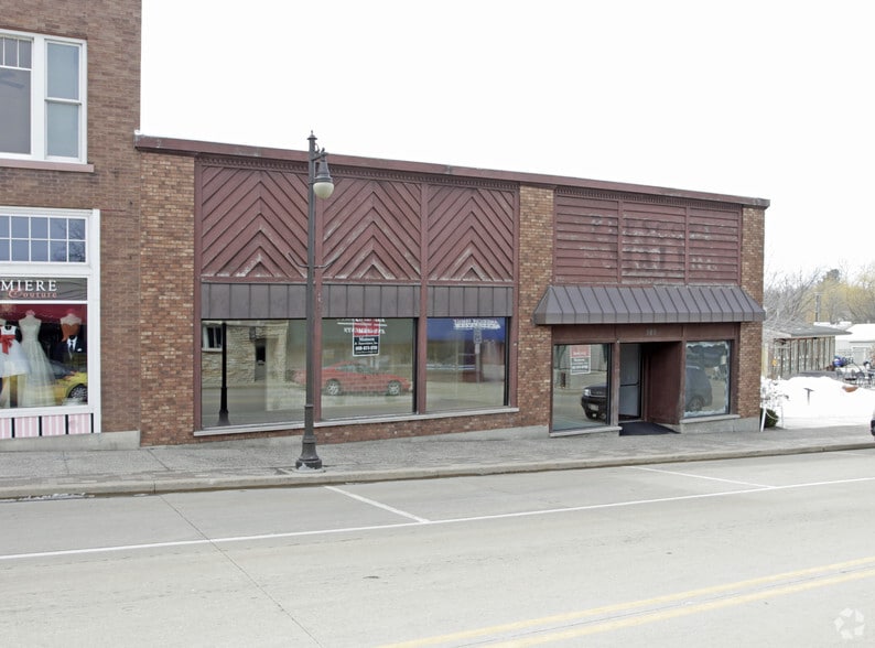 More Photos Of 149-153 W Main St, Cambridge Storefront For Lease
