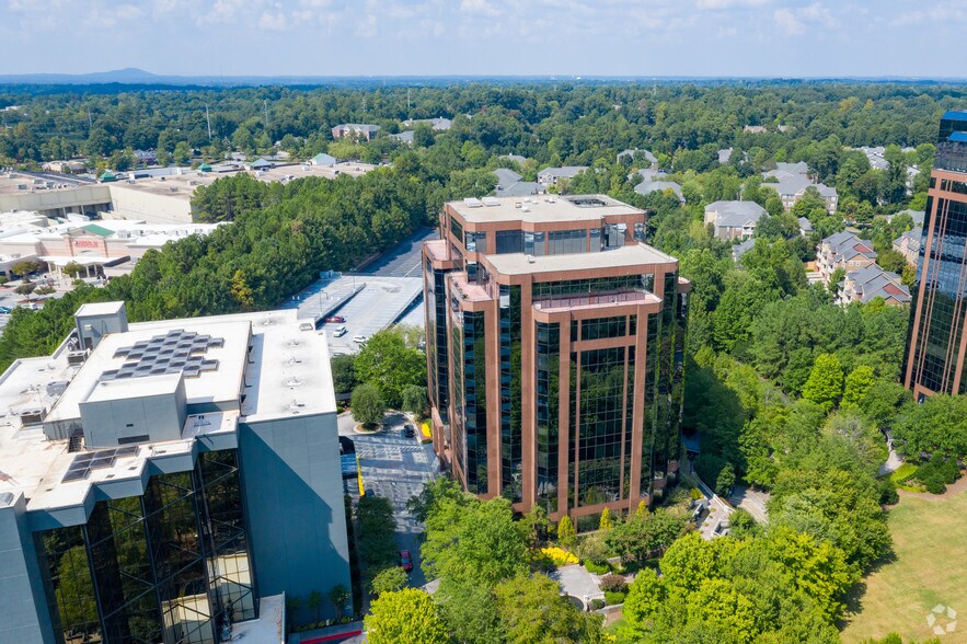 More Photos Of 1040 Crown Pointe Pkwy, Atlanta Unknown For Sale