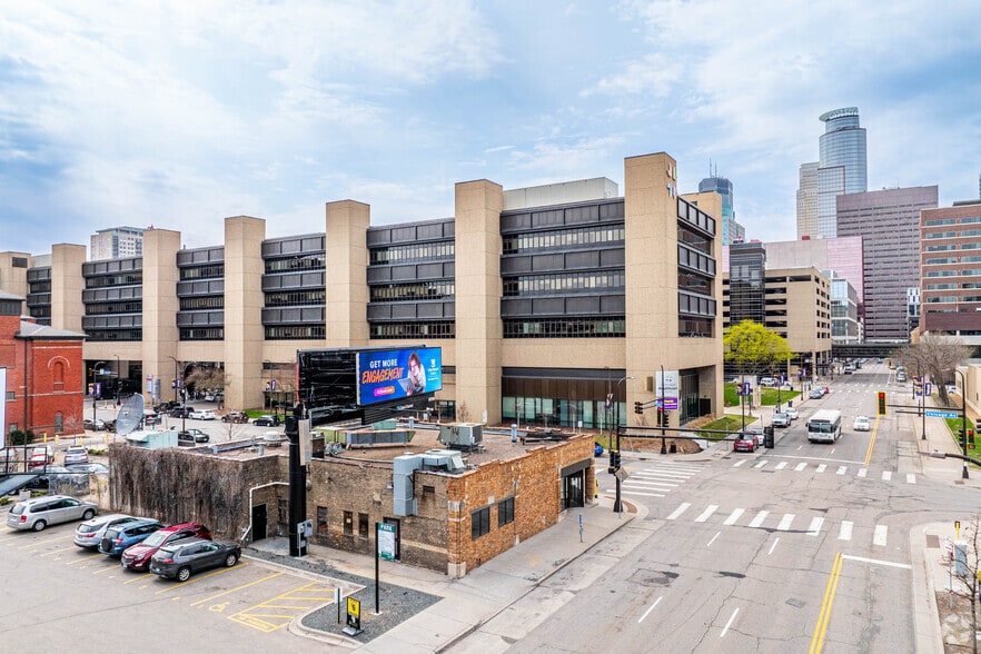 More Photos Of 601 Chicago Ave, Minneapolis Restaurant For Lease
