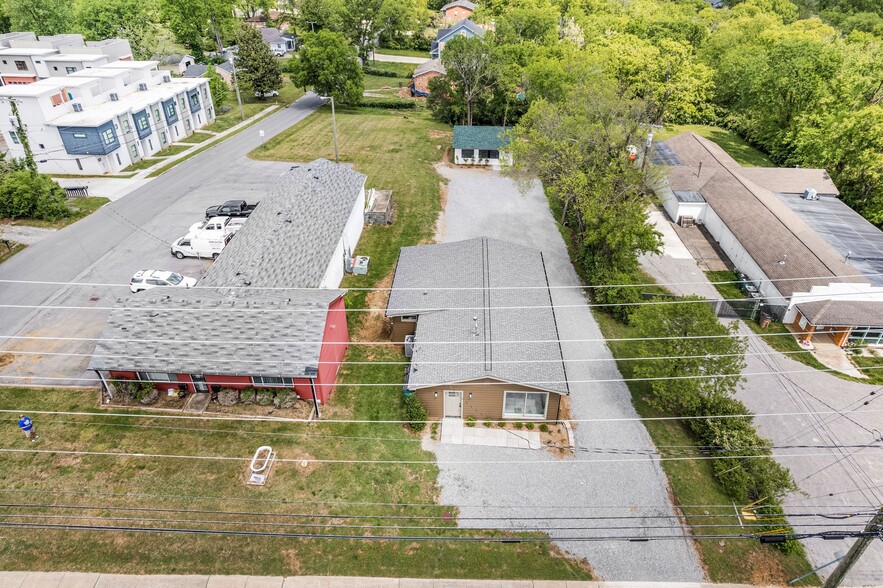 More Photos Of 709 Hart Ln, Nashville Office For Lease