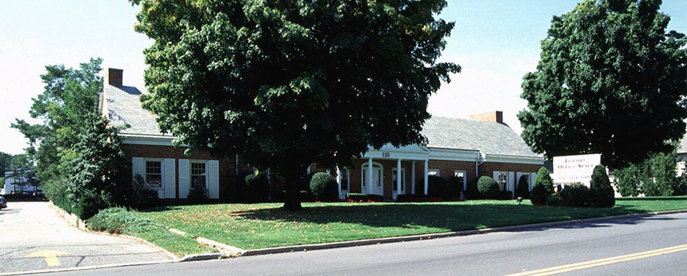 More Photos Of 113 Crossways Park Dr, Woodbury Flex For Lease