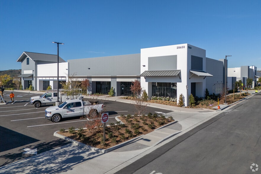 More Photos Of 28650 Airoso St, Rancho Mission Viejo Unknown For Lease