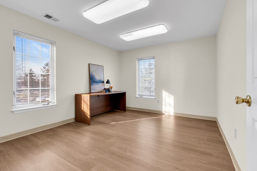 More Photos Of 1 Bethany Rd, Hazlet Office For Lease