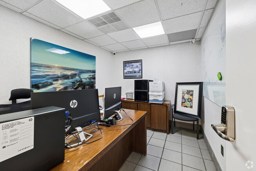 More Photos Of 538 Route 38 E, Maple Shade Township Auto Dealership For Lease