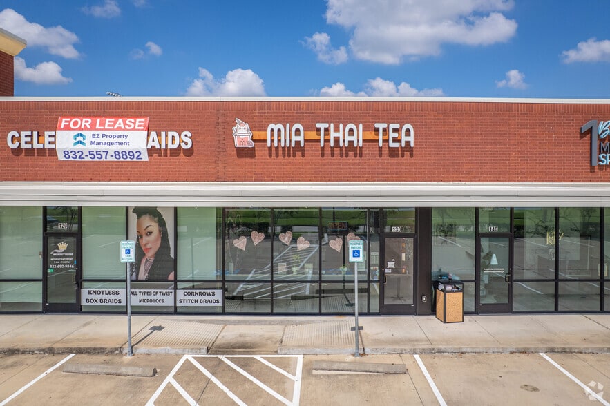 More Photos Of 3220 Kirby Dr, Pearland Storefront For Sale