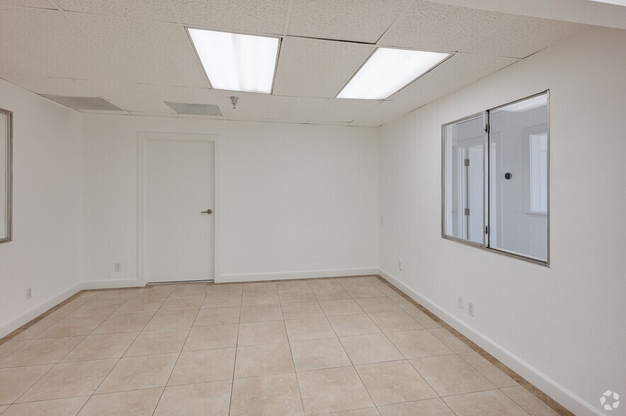 More Photos Of 1170-1172 N Armando St, Anaheim Warehouse For Lease