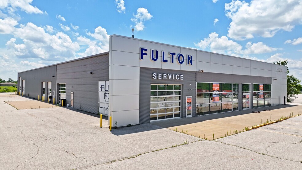 Primary Photo Of 1202 S Business 54, Fulton Auto Dealership For Sale