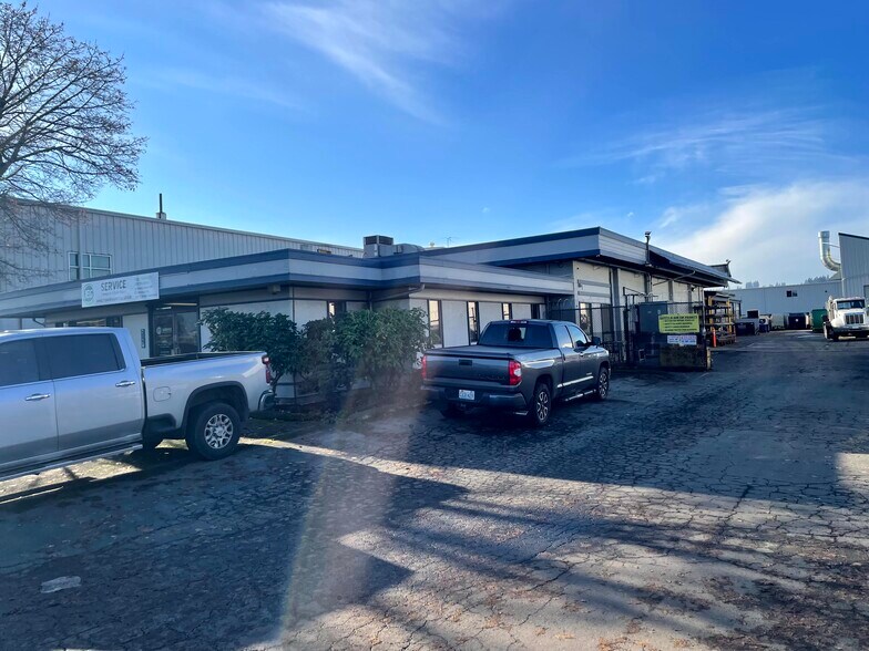 More Photos Of 3207 C St NE, Auburn Warehouse For Sale