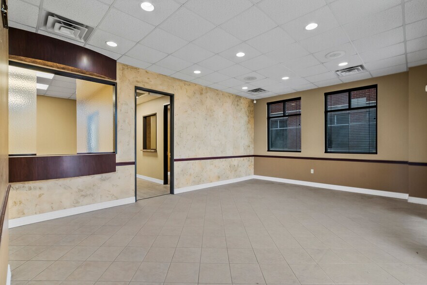 More Photos Of 3115 College Park Dr, Conroe Medical For Lease
