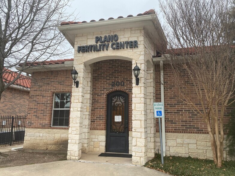 More Photos Of 3000 Communications Pky, Plano Office For Sale