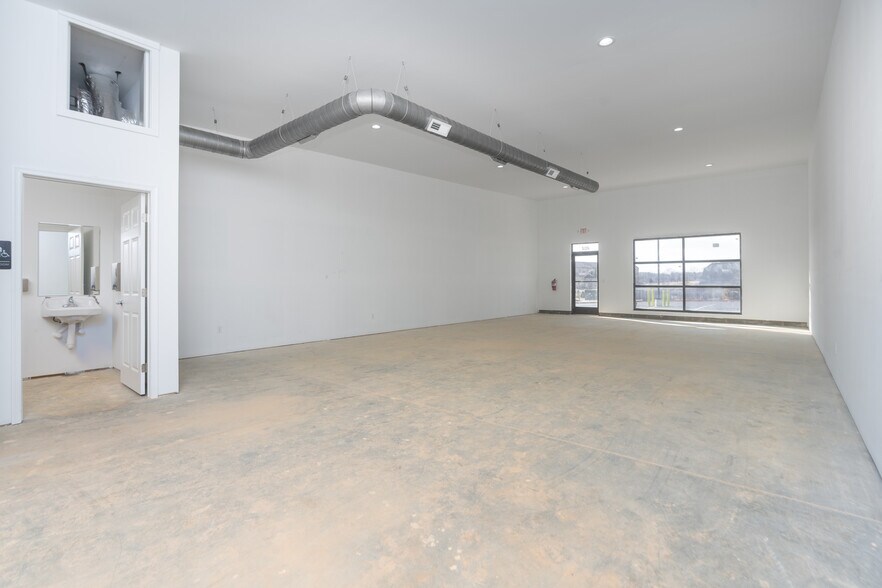 More Photos Of 260 Sheppard Ct, Waynesboro Research And Development For Lease