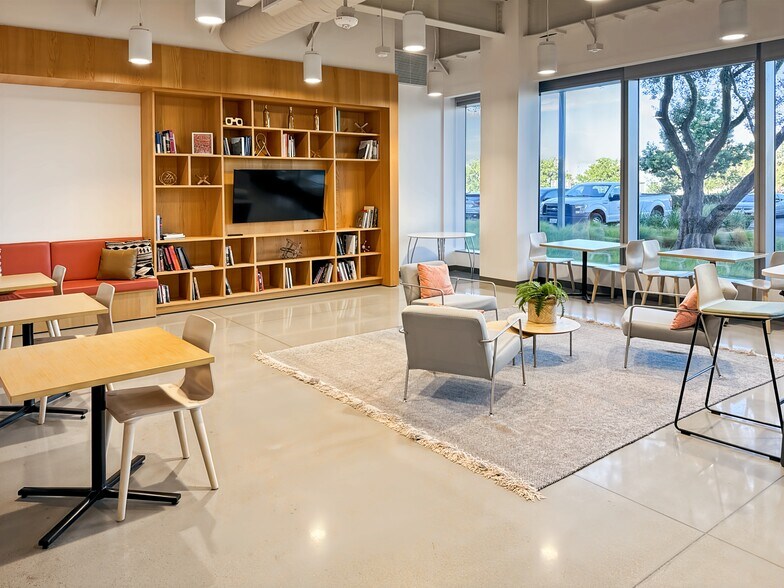 More Photos Of 530 Technology Dr, Irvine Coworking Space