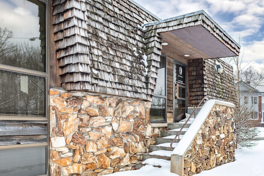 More Photos Of 505 Vistula St, Elkhart Medical For Sale