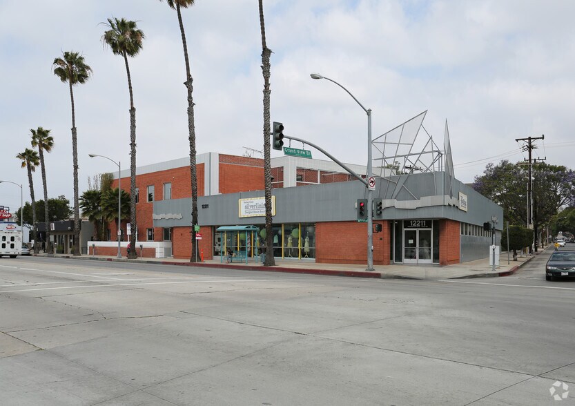 More Photos Of 12211 W Washington Blvd, Los Angeles Office For Lease
