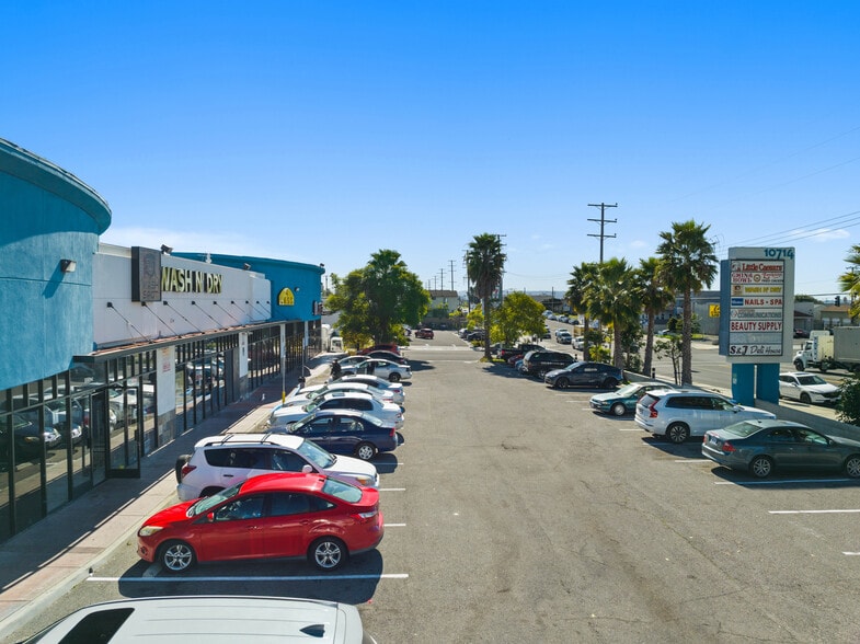 More Photos Of 10714 S Western Ave, Los Angeles Unknown For Lease