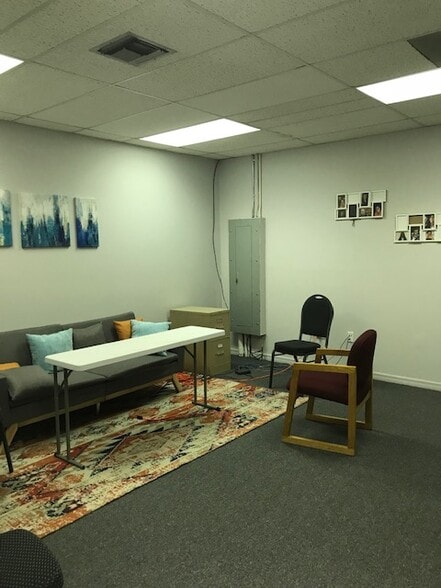More Photos Of 1703 W Colonial Dr, Orlando Office For Lease