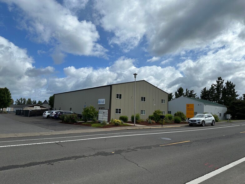 Primary Photo Of 1400 SE Township Rd, Canby Light Distribution For Lease