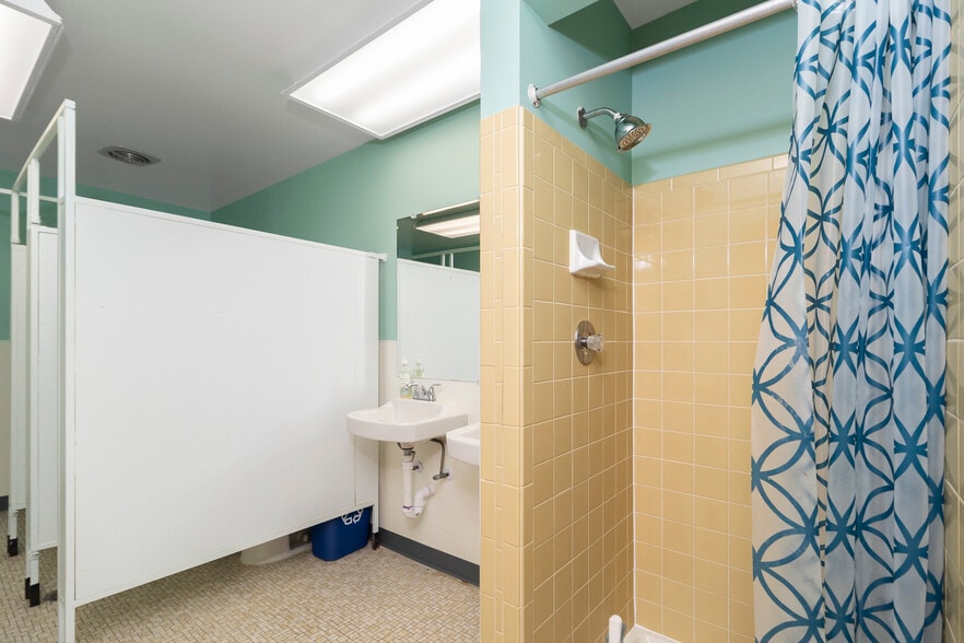 More Photos Of 5001 Backlick Rd, Annandale Religious Facility For Sale