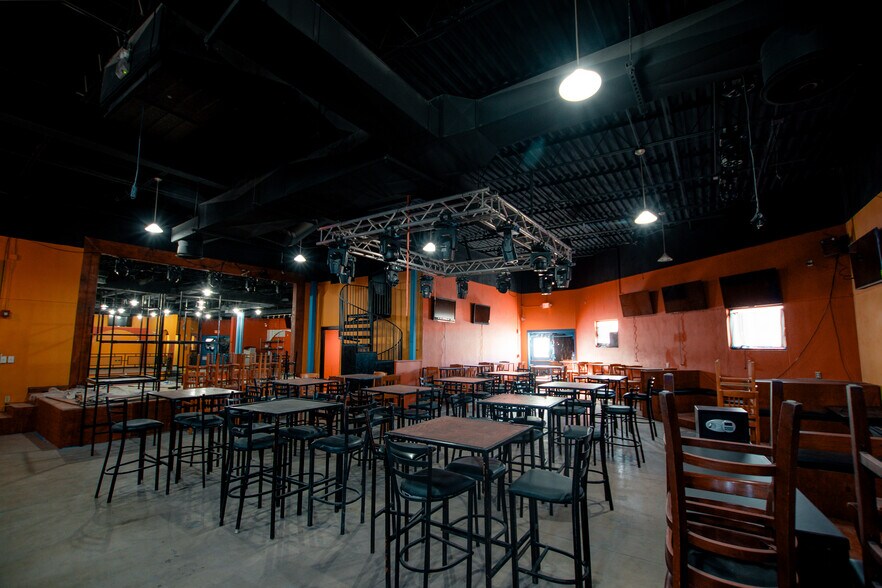 More Photos Of 1709 Saul Kleinfeld Dr, El Paso Bar For Sale