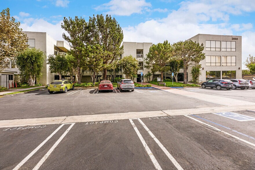 More Photos Of 2650 Elm Ave, Long Beach Medical For Lease