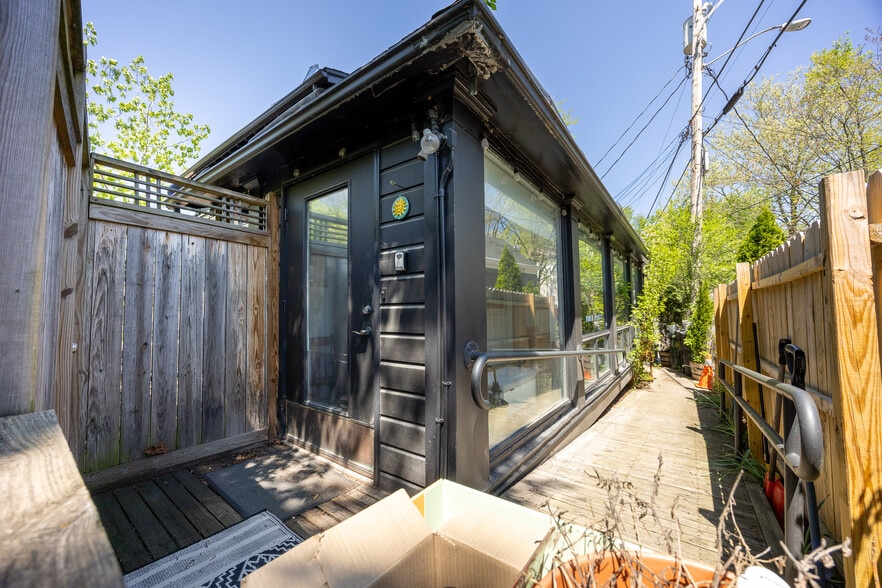 More Photos Of 8 Tannery Brook Rd, Woodstock Specialty For Sale