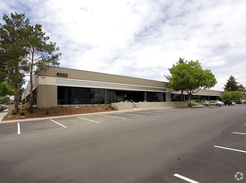 More Photos Of 6675 S Kenton St, Centennial Unknown For Lease