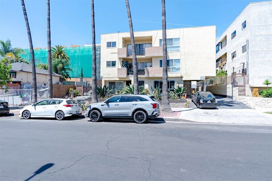 More Photos Of 741 S Hobart Blvd, Los Angeles Apartments For Sale