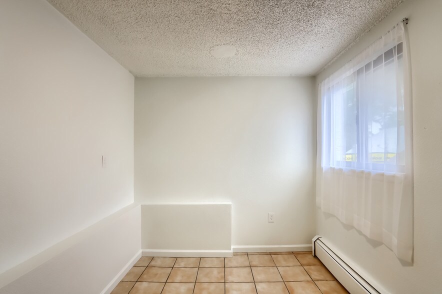 More Photos Of 1610 Boston St, Aurora Apartments For Sale