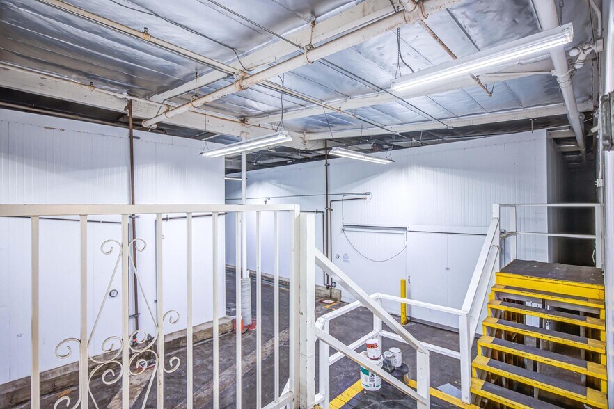 More Photos Of 6820-6830 E Washington Blvd, Commerce Refrigeration Cold Storage For Lease