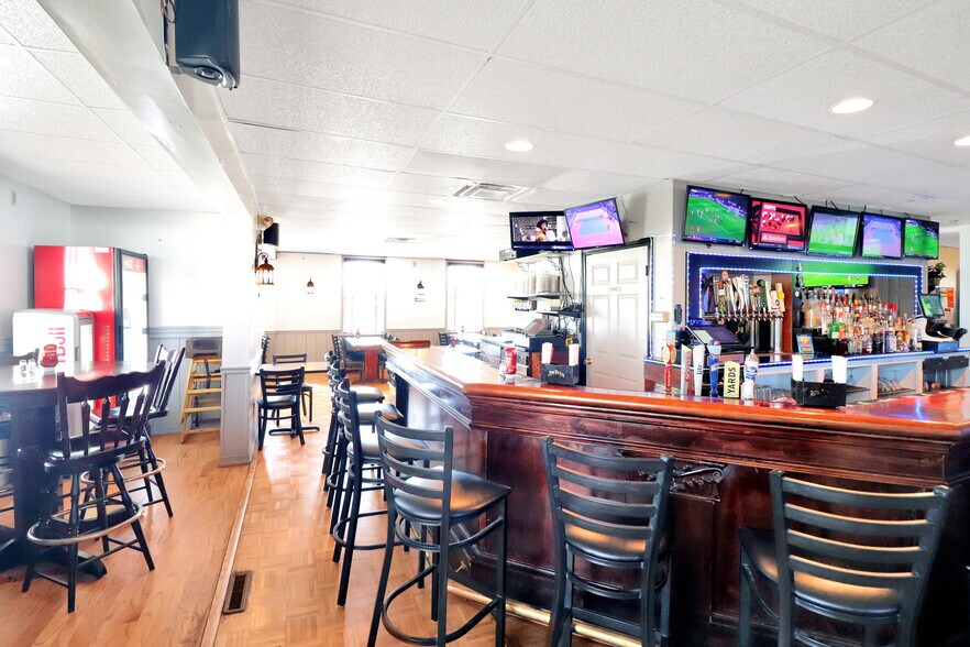 More Photos Of 7646 Lancaster Ave, Myerstown Restaurant For Sale