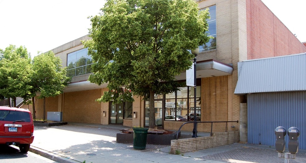 Primary Photo Of 431 Eastern Blvd, Essex Office For Lease