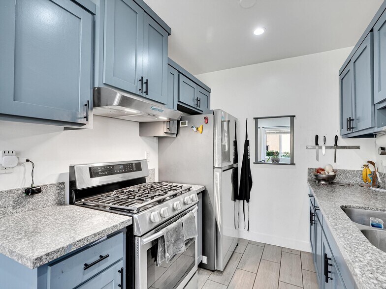 More Photos Of 1145 N Hoover St, Los Angeles Multifamily For Sale
