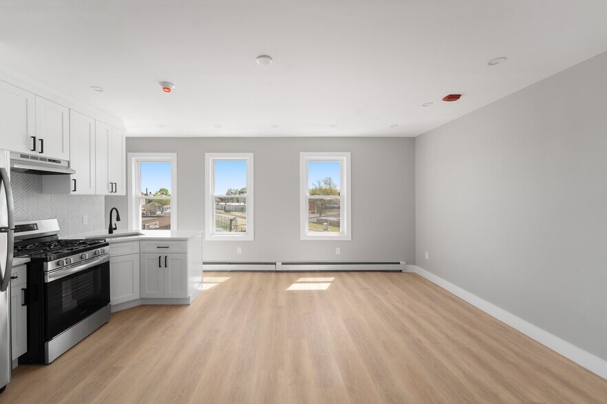 Primary Photo Of 735 Broadway, Pawtucket Apartments For Sale