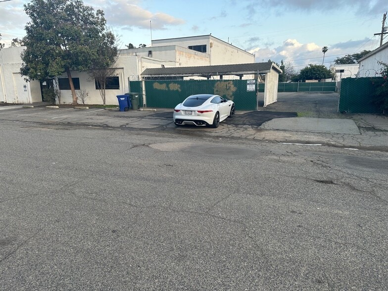 More Photos Of 529 W 4th Ave, Escondido Warehouse For Sale