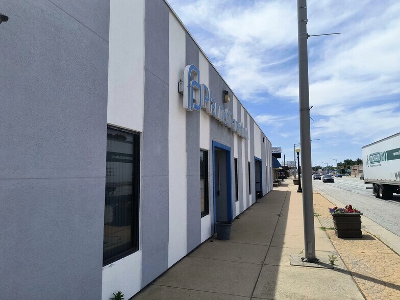 More Photos Of 7131-7139 Indianapolis Blvd, Hammond Office For Sale