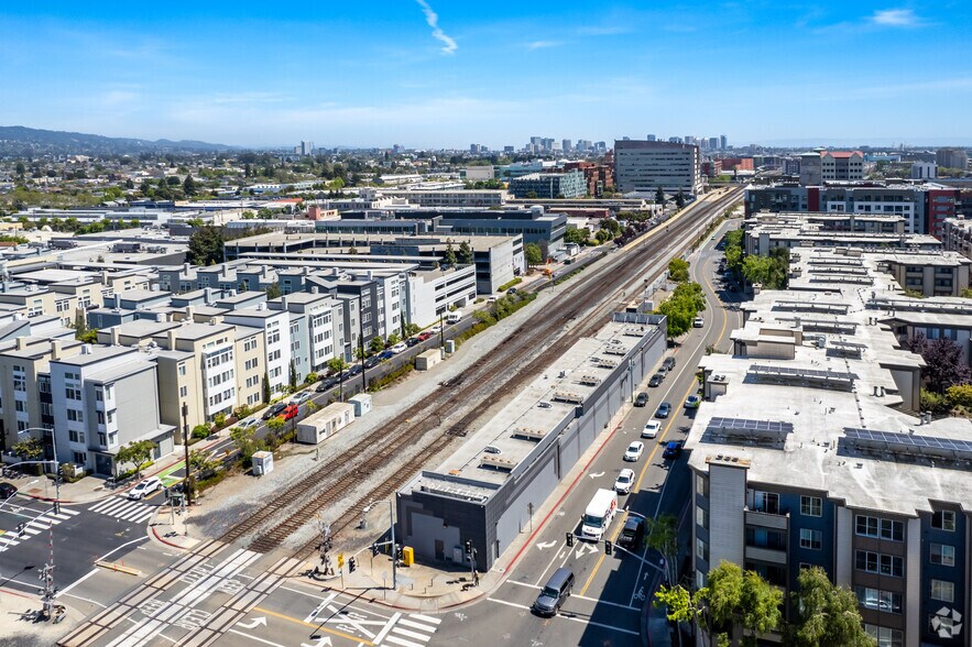 More Photos Of 6440-6490 Shellmound St, Emeryville Telecom Hotel Data Hosting For Lease