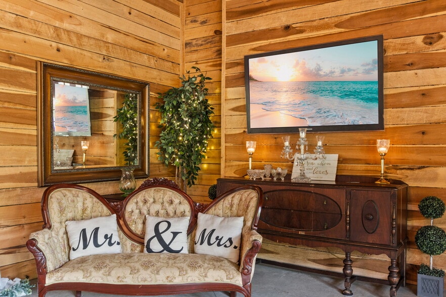 More Photos Of 6863 E Highway 80, Russell Springs Lodge Meeting Hall For Sale