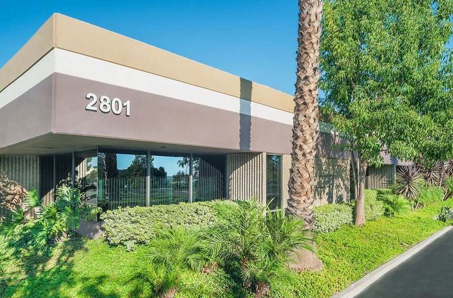 More Photos Of 2805-2807 McGaw Ave, Irvine Light Distribution For Lease