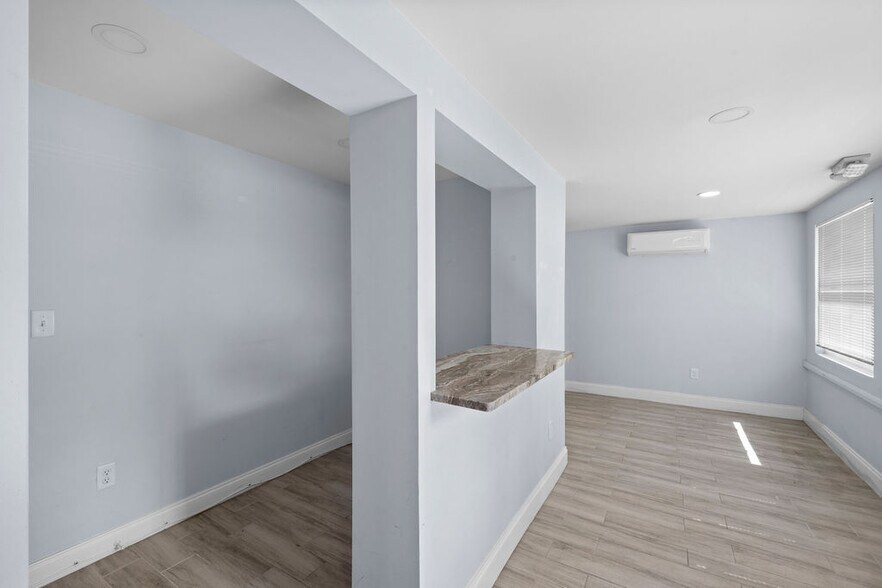 More Photos Of 900 SW Martin Downs Blvd, Palm City Freestanding For Lease