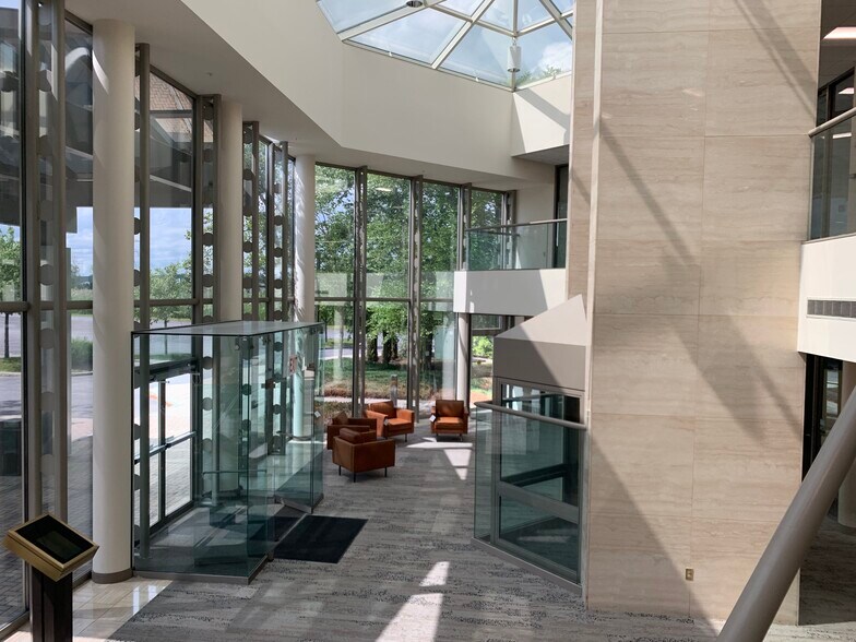 More Photos Of 6711 Towpath Rd, East Syracuse Medical For Lease