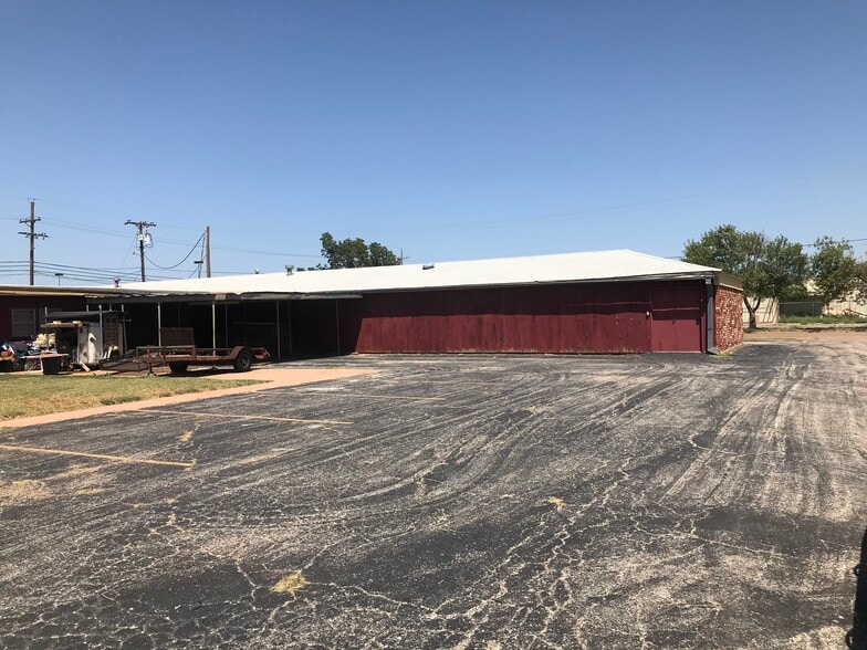 More Photos Of 3101 N 12th St, Abilene Religious Facility For Sale