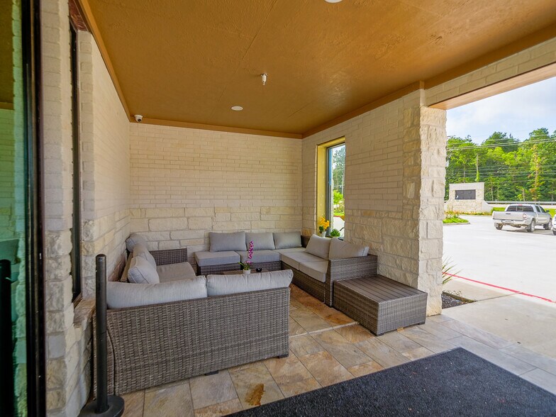 More Photos Of 1355 N Loop 336 E, Conroe Restaurant For Sale