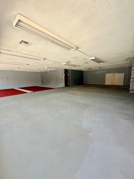 More Photos Of 68482 E Palm Canyon Dr, Cathedral City Storefront For Sale