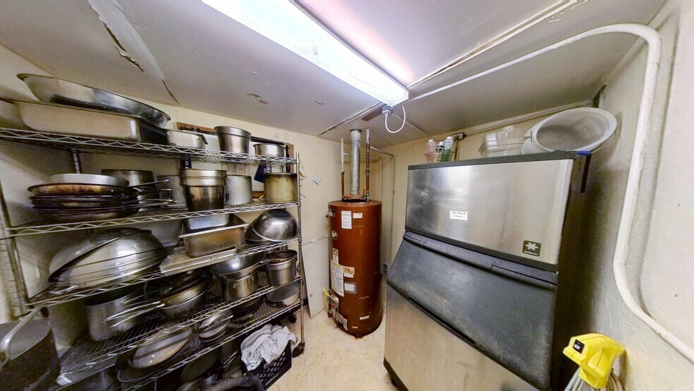 More Photos Of 295534 US Highway 101, Quilcene Flex For Sale