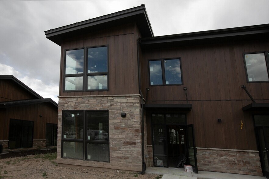 More Photos Of 1048-1056 W Wasatch Spring Rd, Kamas Office For Sale