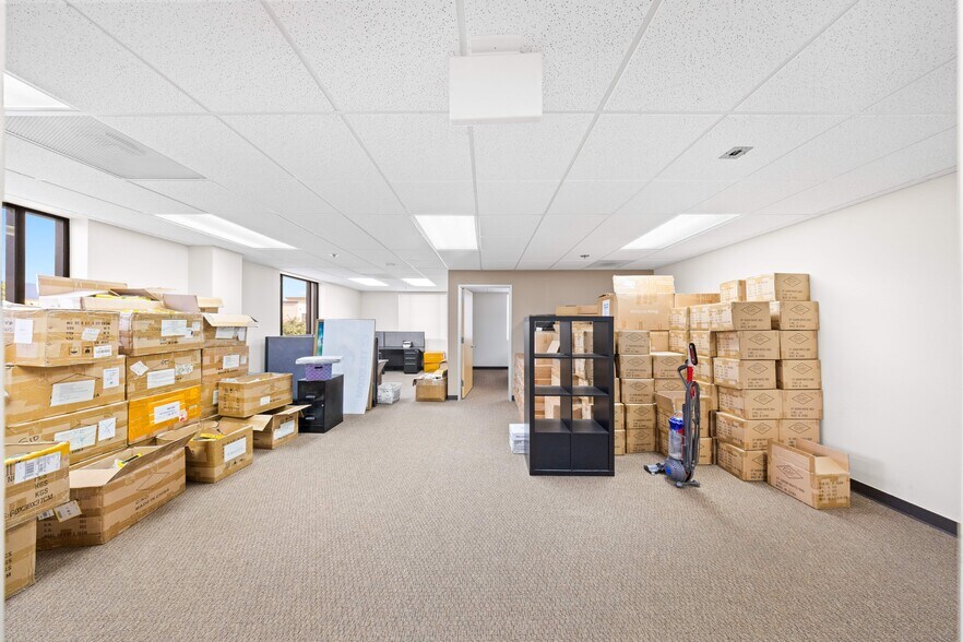 More Photos Of 1795 E Holt Blvd, Ontario Showroom For Sale