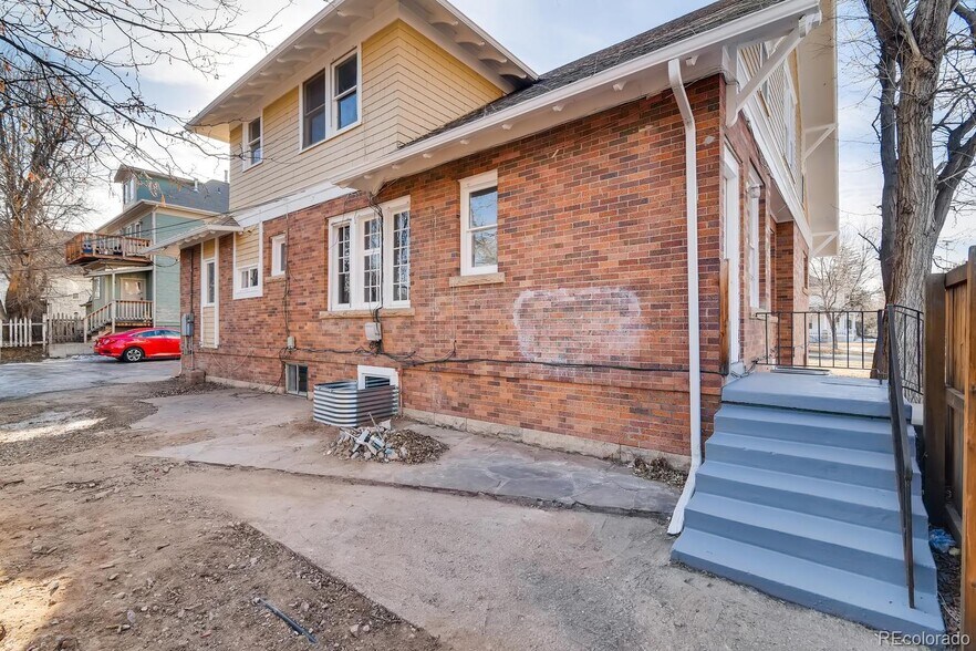 More Photos Of 1602 11th Ave, Greeley Sorority Fraternity House For Sale