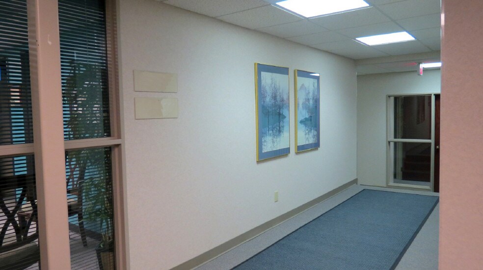 More Photos Of 414 S Jefferson St, Green Bay Office For Sale
